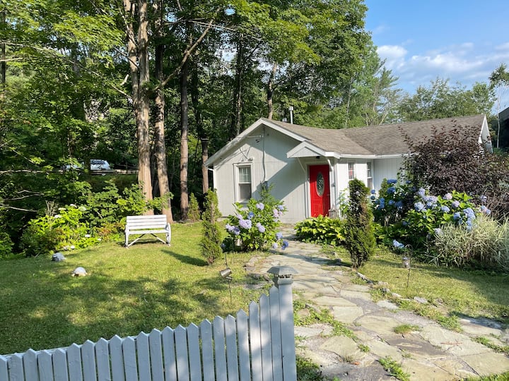 Charming Cozy Cottage Near Belleayre